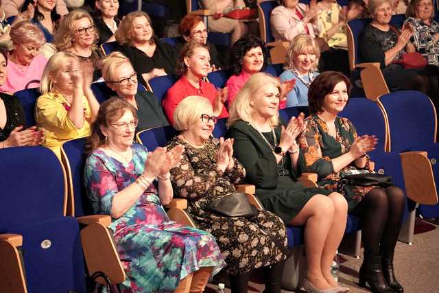 [FOTO] To były muzyczne życzenia, które popłynęły do Pań. Za nami koncert z okazji Dnia Kobiet