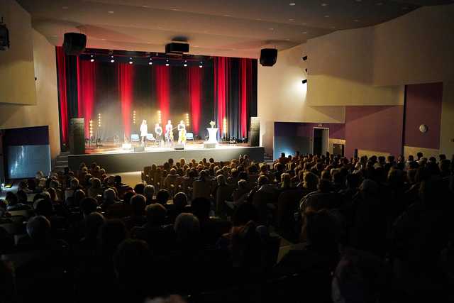 [FOTO] To były muzyczne życzenia, które popłynęły do Pań. Za nami koncert z okazji Dnia Kobiet