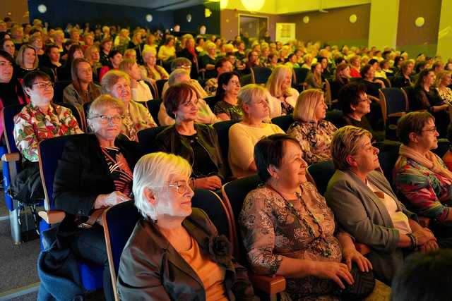 [FOTO] To były muzyczne życzenia, które popłynęły do Pań. Za nami koncert z okazji Dnia Kobiet
