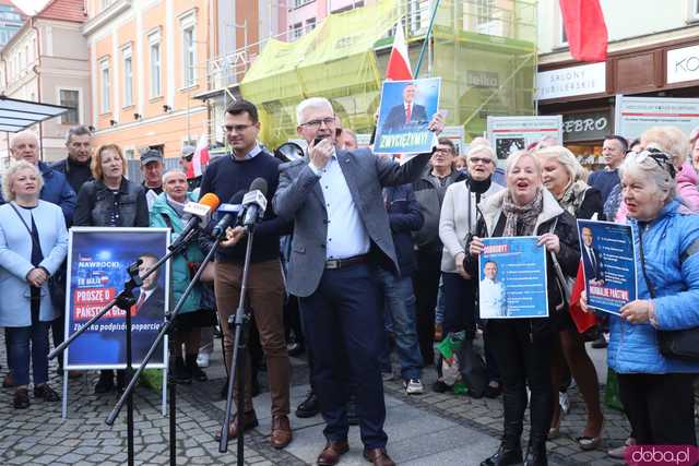 [WIDEO/FOTO] Parlamentarzyści PiS przedstawili program wyborczy Karola Nawrockiego