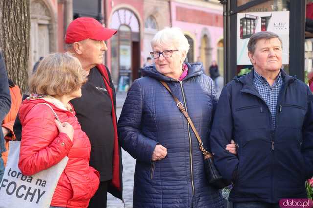 [WIDEO/FOTO] Parlamentarzyści PiS przedstawili program wyborczy Karola Nawrockiego