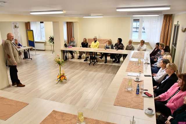 [FOTO] Szkolni doradcy zawodowi z 4 powiatów spotkali się w ZSCKR w Mokrzeszowie