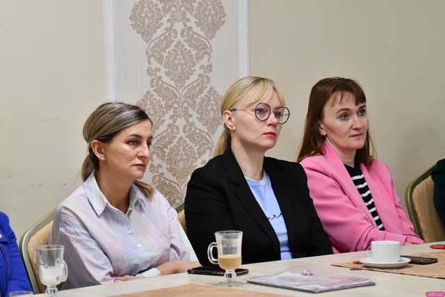 [FOTO] Szkolni doradcy zawodowi z 4 powiatów spotkali się w ZSCKR w Mokrzeszowie