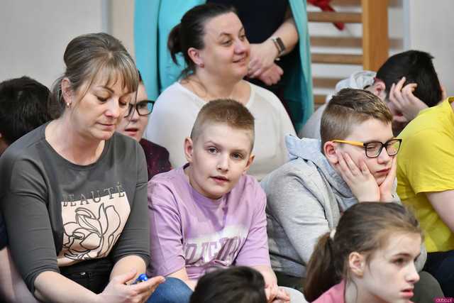 [WIDEO/FOTO] Terapia poprzez dźwięki. Kolejna odsłona muzycznego cyklu w Zespole Szkół Specjalnych w Świdnicy