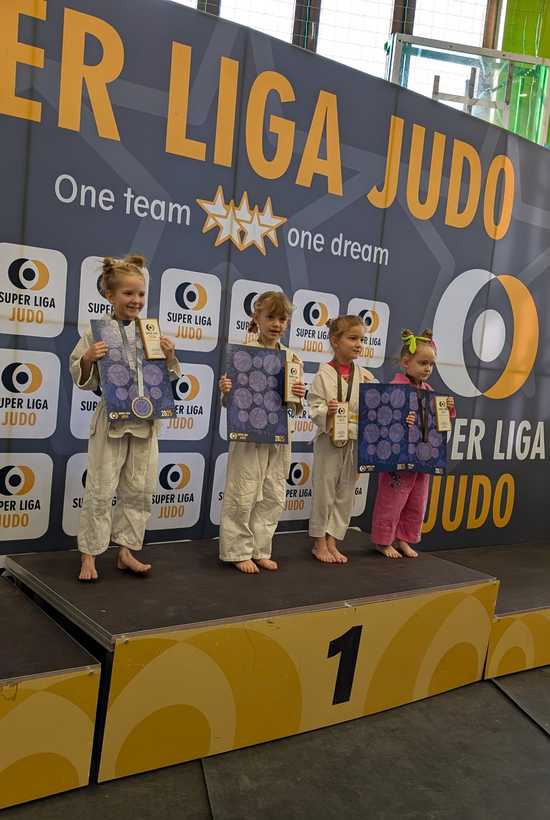 [FOTO] Świdniccy judocy z medalami na Super Lidze Judo w Sobótce