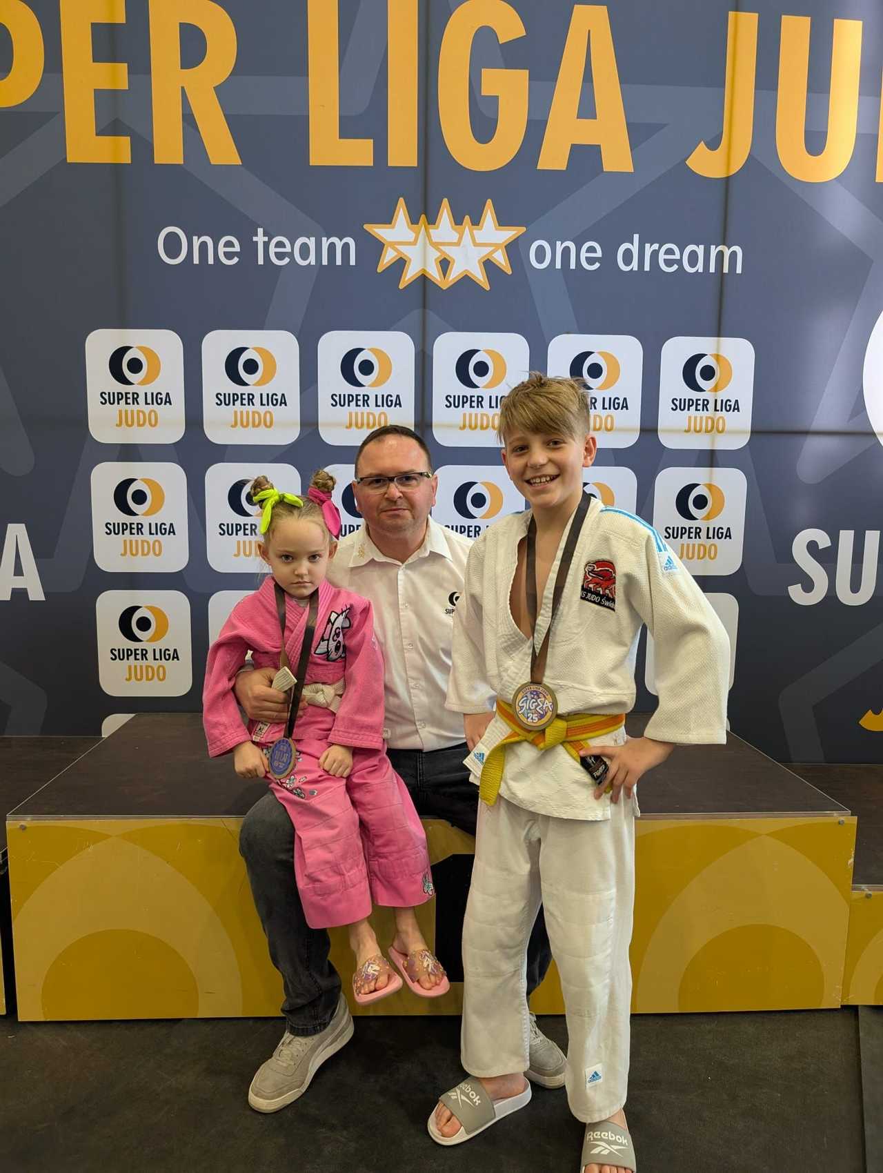 [FOTO] Świdniccy judocy z medalami na Super Lidze Judo w Sobótce