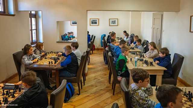 [FOTO] Rywalizowali w I Szachowym Expressie