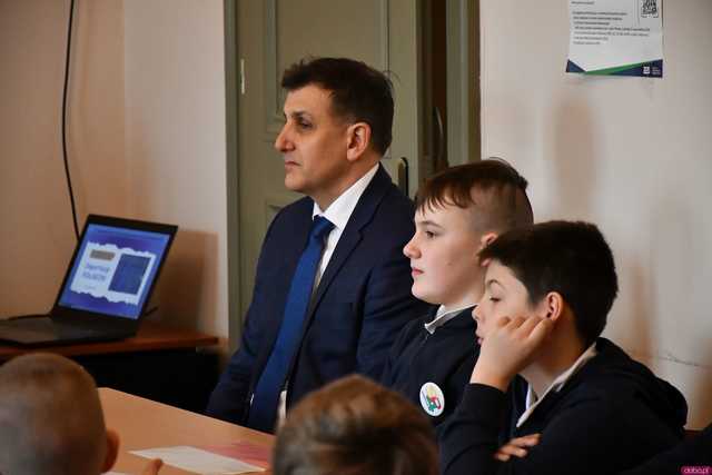 [WIDEO/FOTO] W Strzegomiu upamiętnili 85. rocznicę Deportacji Polaków na Sybir