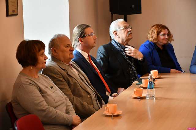 [WIDEO/FOTO] W Strzegomiu upamiętnili 85. rocznicę Deportacji Polaków na Sybir