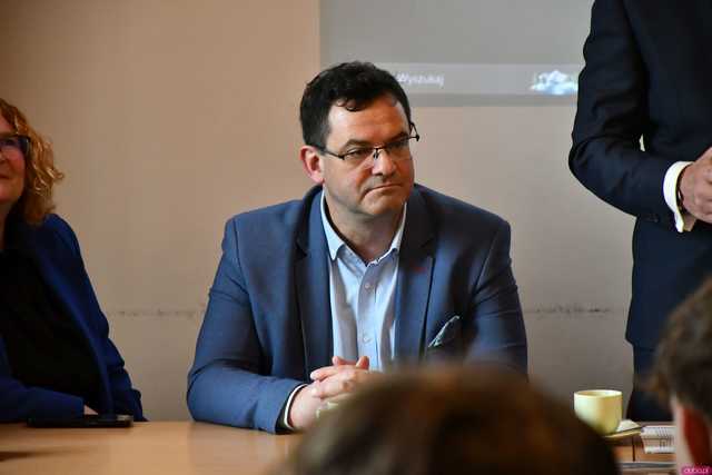 [WIDEO/FOTO] W Strzegomiu upamiętnili 85. rocznicę Deportacji Polaków na Sybir