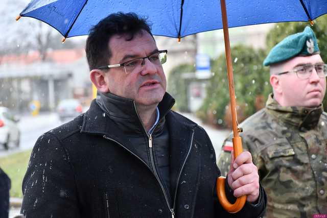 [WIDEO/FOTO] W Strzegomiu upamiętnili 85. rocznicę Deportacji Polaków na Sybir