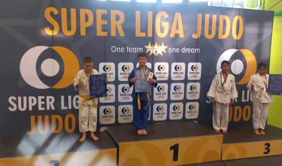 [FOTO] Medalowy występ jaworzyńskich judoków