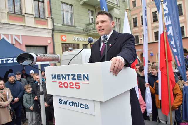 [WIDEO/FOTO] Sławomir Mentzen odwiedził Świdnicę. Tłumy na spotkaniu z kandydatem na Prezydenta RP