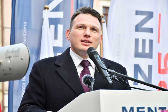 [WIDEO/FOTO] Sławomir Mentzen odwiedził Świdnicę. Tłumy na spotkaniu z kandydatem na Prezydenta RP