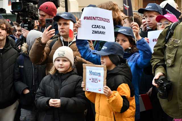 [WIDEO/FOTO] Sławomir Mentzen odwiedził Świdnicę. Tłumy na spotkaniu z kandydatem na Prezydenta RP