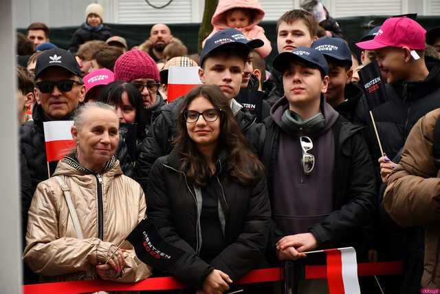 [WIDEO/FOTO] Sławomir Mentzen odwiedził Świdnicę. Tłumy na spotkaniu z kandydatem na Prezydenta RP