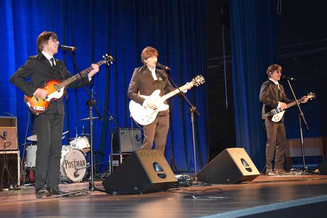 [FOTO] Charytatywny koncert zespołu The Postman – Muzyka, która wspiera Wspomagane Społeczności Mieszkaniowe