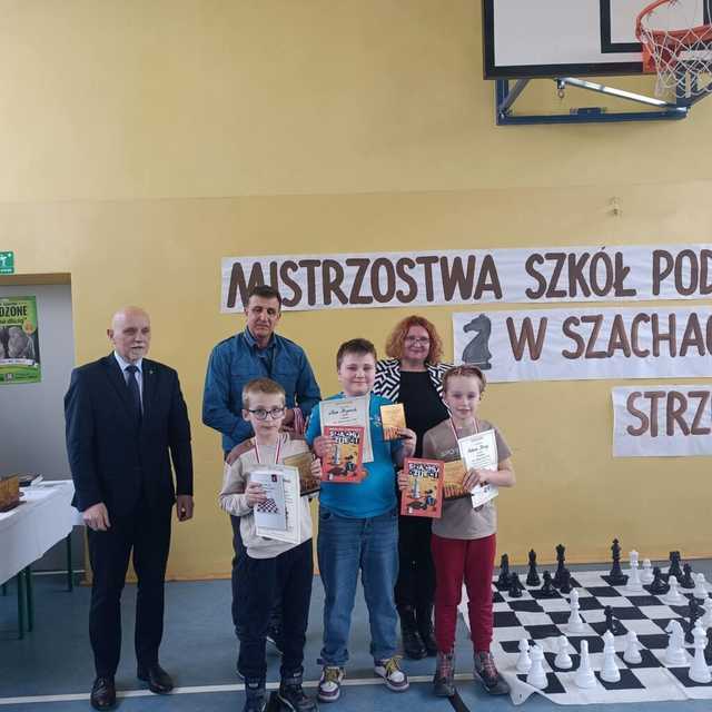 [FOTO] Uczniowie szkół podstawowych rywalizowali w I Szachowych Mistrzostwach SP Gminy Strzegom