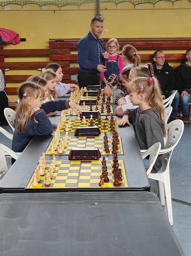 [FOTO] Uczniowie szkół podstawowych rywalizowali w I Szachowych Mistrzostwach SP Gminy Strzegom