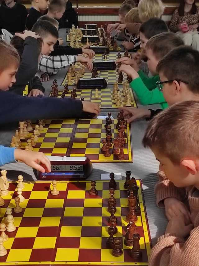 [FOTO] Uczniowie szkół podstawowych rywalizowali w I Szachowych Mistrzostwach SP Gminy Strzegom