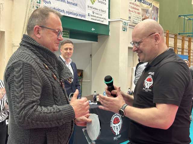 [FOTO] Otwarte Mistrzostwa WKA-Poland w Świdnicy. Sportowa Rywalizacja z Charytatywnym Serduchem dla Hany