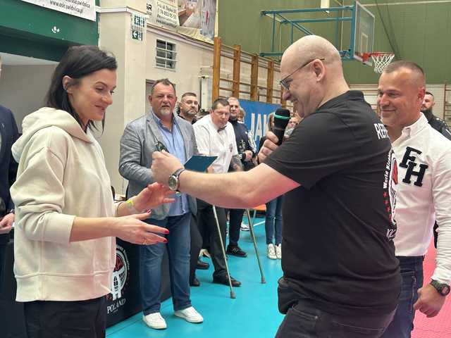 [FOTO] Otwarte Mistrzostwa WKA-Poland w Świdnicy. Sportowa Rywalizacja z Charytatywnym Serduchem dla Hany
