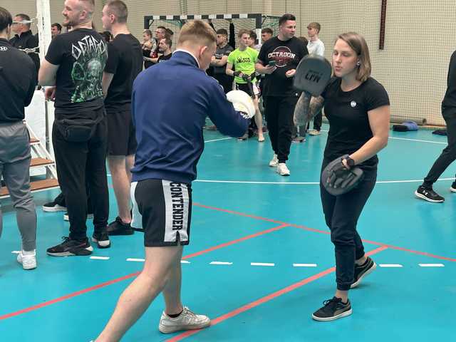[FOTO] Otwarte Mistrzostwa WKA-Poland w Świdnicy. Sportowa Rywalizacja z Charytatywnym Serduchem dla Hany