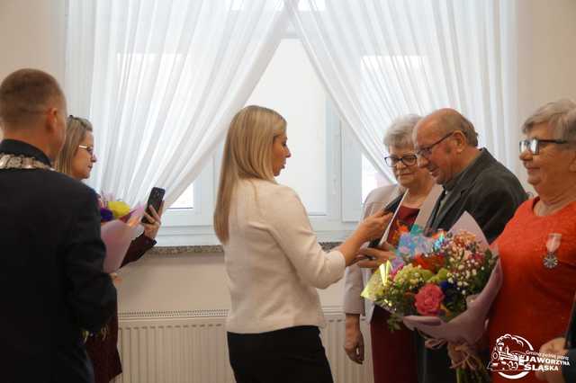 [FOTO] Cztery pary z gminy Jaworzyna Śląska świętowały Złote Gody i otrzymały pamiątkowe medale
