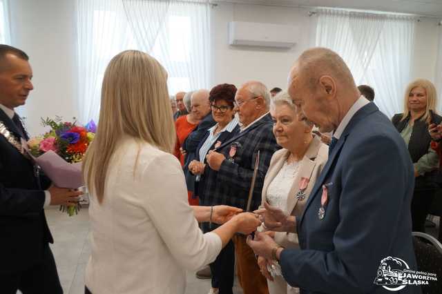 [FOTO] Cztery pary z gminy Jaworzyna Śląska świętowały Złote Gody i otrzymały pamiątkowe medale