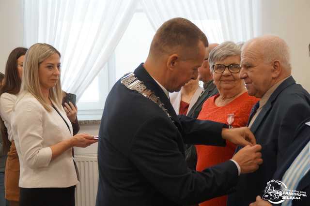 [FOTO] Cztery pary z gminy Jaworzyna Śląska świętowały Złote Gody i otrzymały pamiątkowe medale