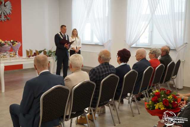 [FOTO] Cztery pary z gminy Jaworzyna Śląska świętowały Złote Gody i otrzymały pamiątkowe medale
