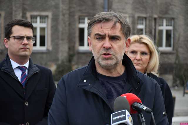 [WIDEO/FOTO] Parlamentarzyści i radni z ramienia PiS o pakcie migracyjnym 