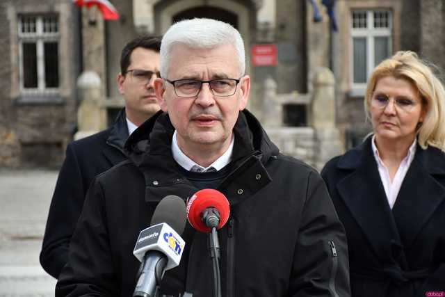 [WIDEO/FOTO] Parlamentarzyści i radni z ramienia PiS o pakcie migracyjnym 