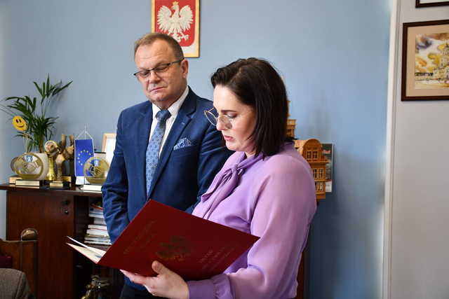 Setne urodziny pana Władysława. Jubilat świętował w gabinecie burmistrza [ZDJĘCIA]