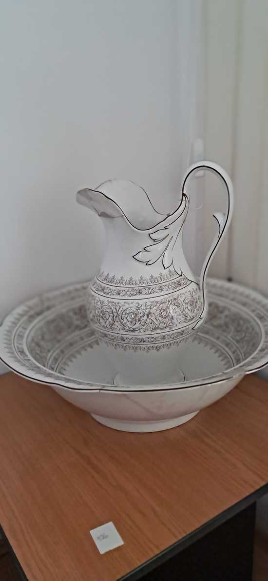 Była symbolem miasta, upadła po 160 latach. Dyskutowano nad przyszłością Zakładów Porcelany Karolina 
