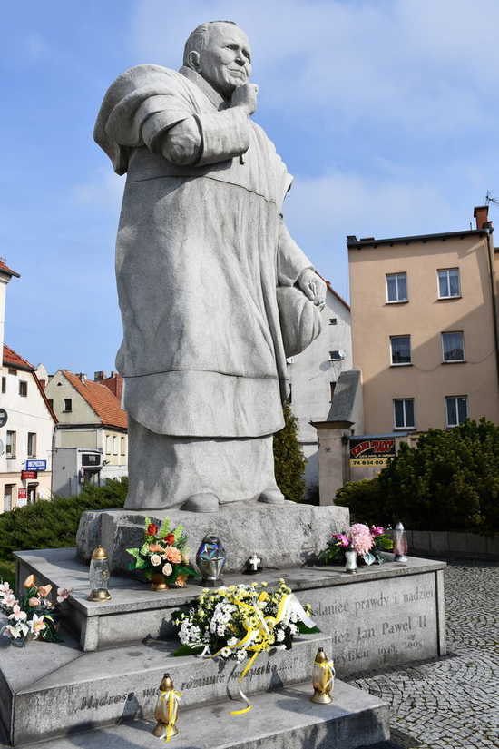 [FOTO] W Świebodzicach upamiętnili 20. rocznicę śmierci Papieża Jana Pawła II