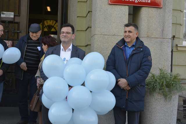 [FOTO] Obchodzili Dzień Świadomości Autyzmu. Ulicami miasta przeszedł niebieski marsz
