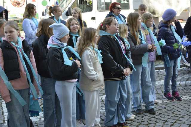 [FOTO] Obchodzili Dzień Świadomości Autyzmu. Ulicami miasta przeszedł niebieski marsz