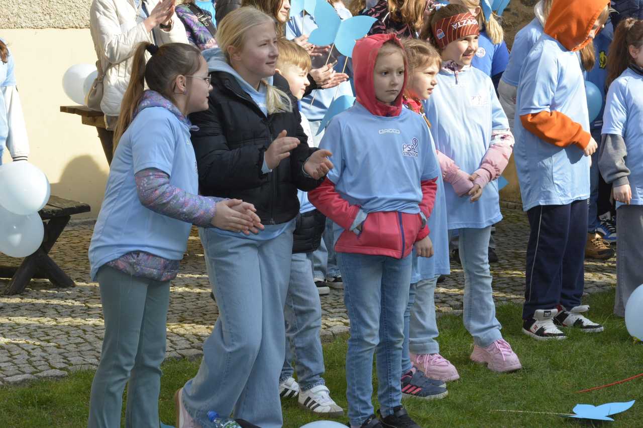 [FOTO] Obchodzili Dzień Świadomości Autyzmu. Ulicami miasta przeszedł niebieski marsz