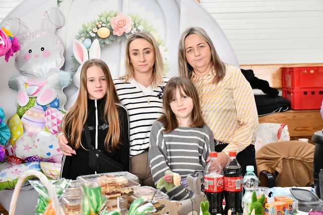 [WIDEO/FOTO] Konkursy, bogato zastawione stoiska i świąteczny klimat na XVIII Tradycjach Stołu Wielkanocnego w Marcinowicach