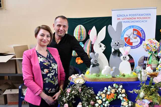[WIDEO/FOTO] Konkursy, bogato zastawione stoiska i świąteczny klimat na XVIII Tradycjach Stołu Wielkanocnego w Marcinowicach