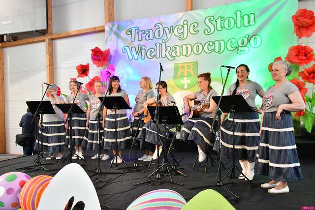 [WIDEO/FOTO] Konkursy, bogato zastawione stoiska i świąteczny klimat na XVIII Tradycjach Stołu Wielkanocnego w Marcinowicach
