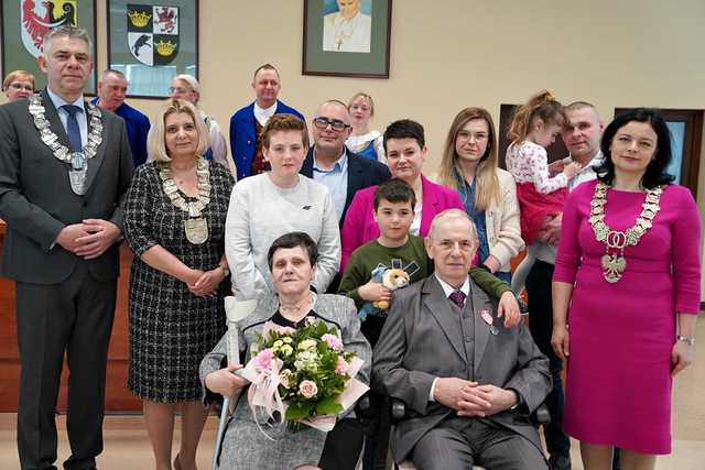 [FOTO] Medal za miłość i zrozumienie
