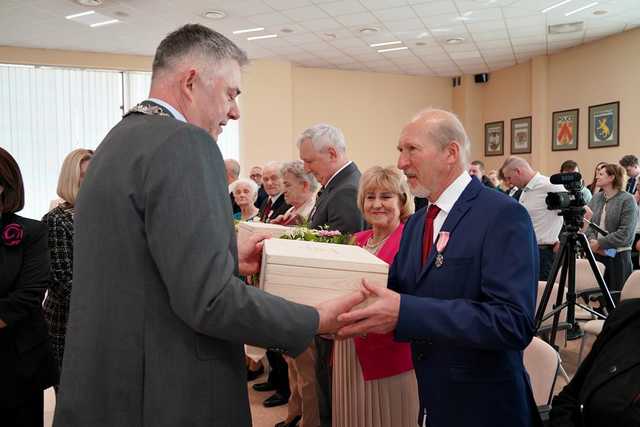 [FOTO] Medal za miłość i zrozumienie