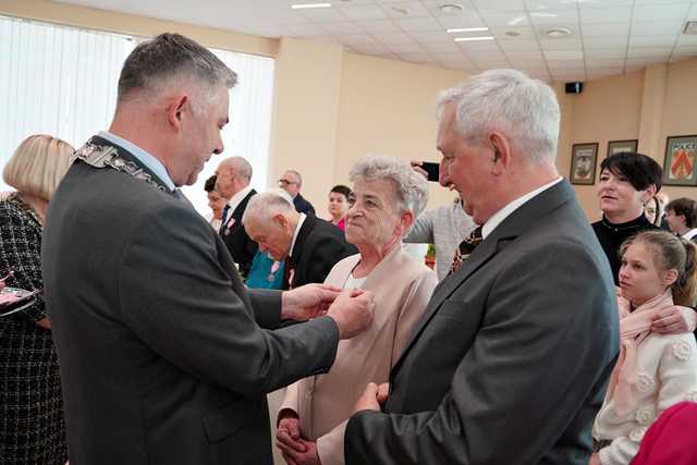 [FOTO] Medal za miłość i zrozumienie