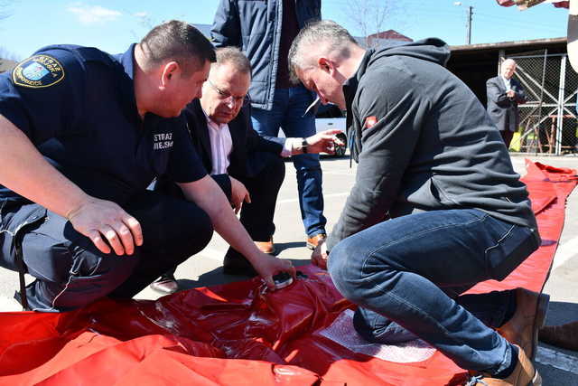 [FOTO] Gmina doposażyła magazyn przeciwpowodziowy w Świebodzicach