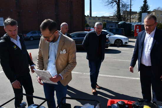 [FOTO] Gmina doposażyła magazyn przeciwpowodziowy w Świebodzicach
