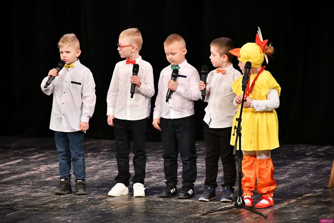 [FOTO] Przedszkolne teatrzyki opanowały świdnicki teatr