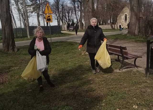 [FOTO] Mieszkańcy Pastuchowa posprzątali swoją wieś
