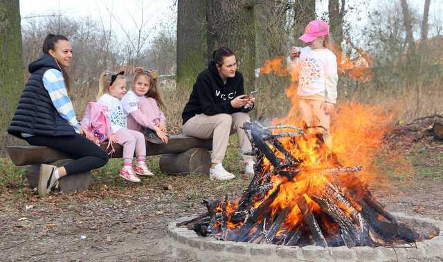 [FOTO] Mieszkańcy Dzierzkowa, Gniewkowa i Serwinowa posprzątali swoje miejscowości